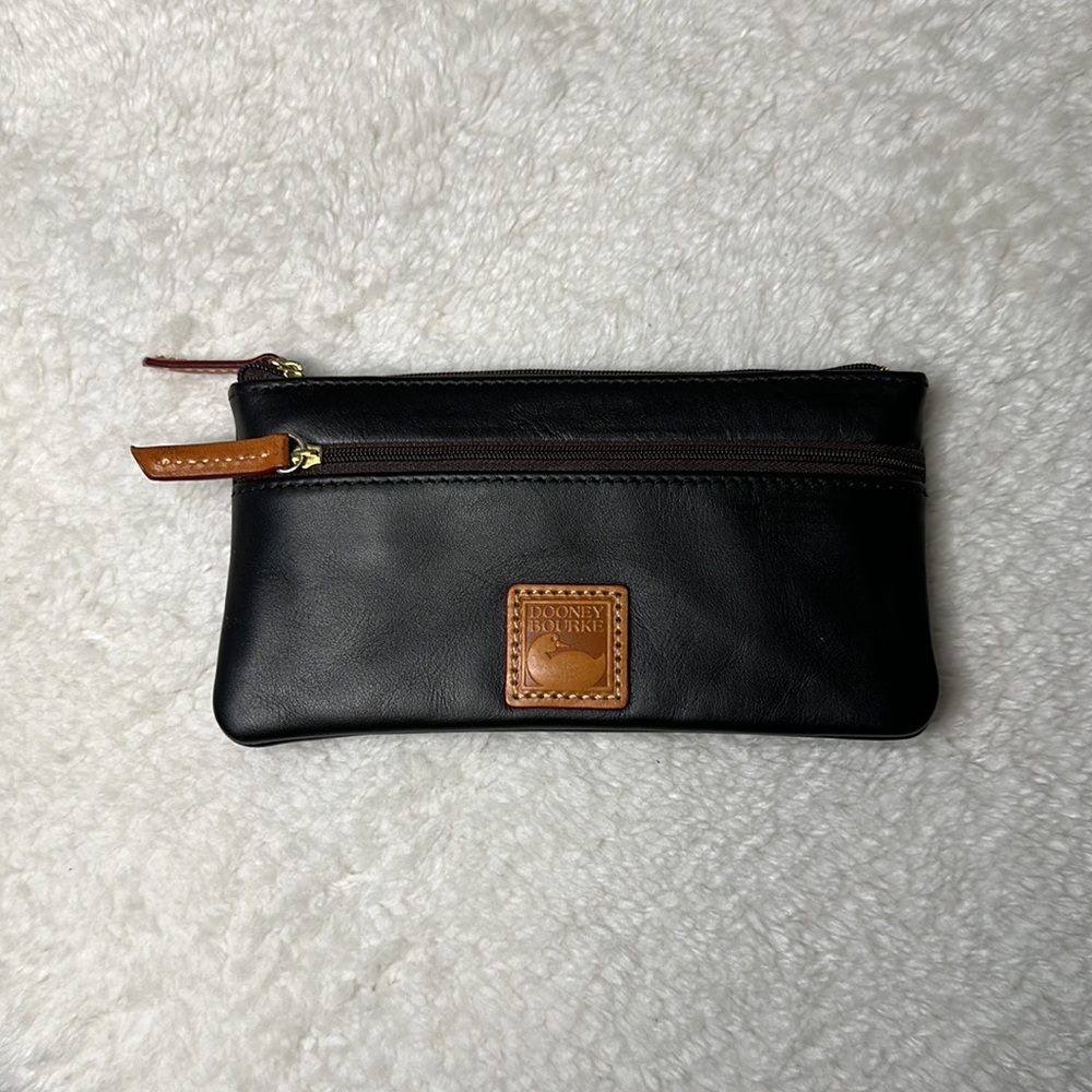 Dooney & Bourke Smooth Leather Mckenzie Wallet Black